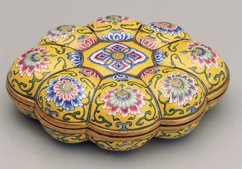 艺术经纪人何总揭秘 抓住瓷器之彩，踏上文艺创富之路